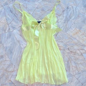 NEW Pleated Bow Babydoll Flyaway Lace Yellow Bow Ribbon Slip Large